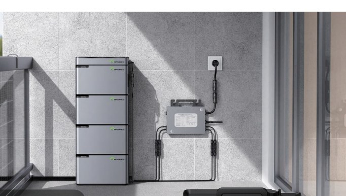lionshee-balcony-storage-hub-stacked-battery.jpg