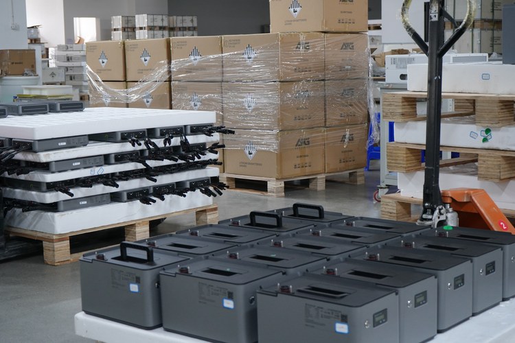 lionshee-power-box-modules-palletised.jpg